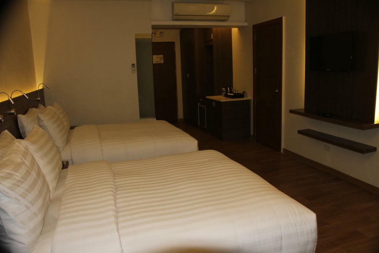 Hotel Marciano Calamba  Esterno foto
